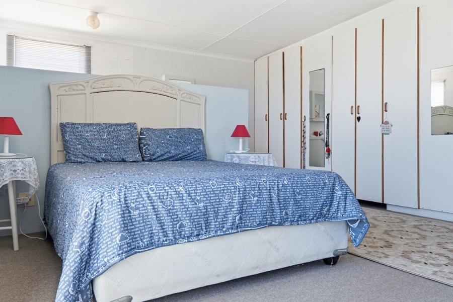 5 Bedroom Property for Sale in Myburgh Park Western Cape